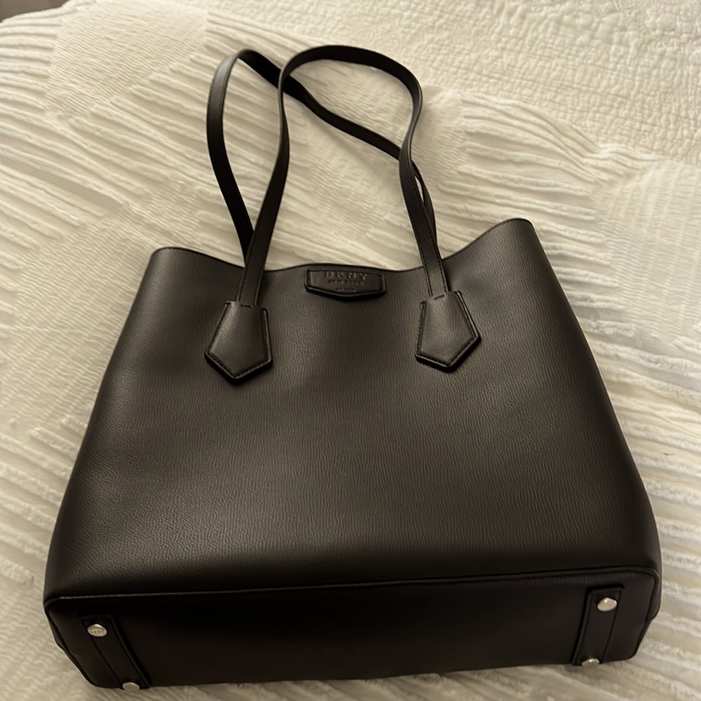 DKNY Shopper